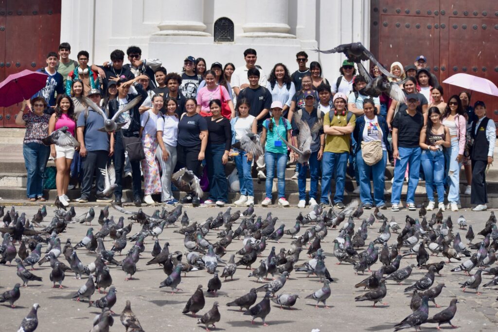 Gira a «Casa museo y Archivo Rubén Darío e Insigne y Real Basílica Catedral de la Asunción de la Bienaventurada Virgen María, de la ciudad de León».
