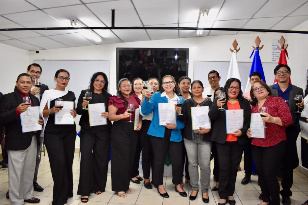 Graduación del Diplomado en Metodología de Investigación Cualitativa y Cuantitativa